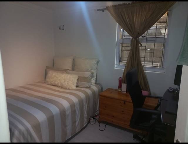 4 BEDROOM FREESTANDING FOR SALE IN LENTEGEUR